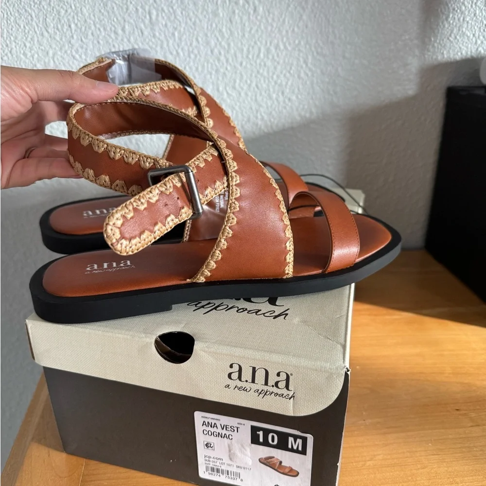 NWT a.n.a Women's Vest flat sandals in Cognac Buckle Strap Size 10 - Picture 6 of 10